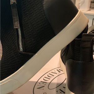 Steve Madden Shoes- Loxley Black Mesh Wedge High Top Sneaker Zip- Excellent!
